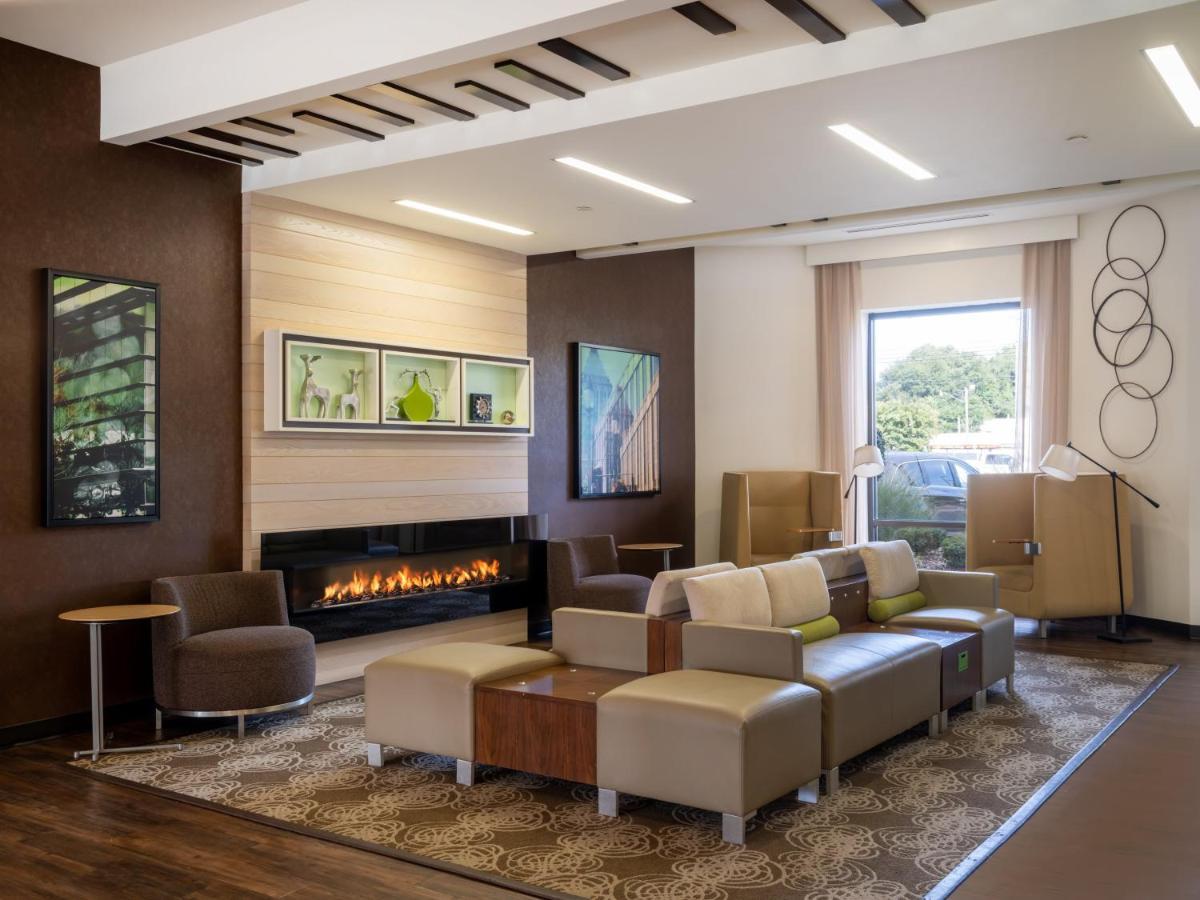 Holiday Inn Greensboro Coliseum By Ihg Buitenkant foto