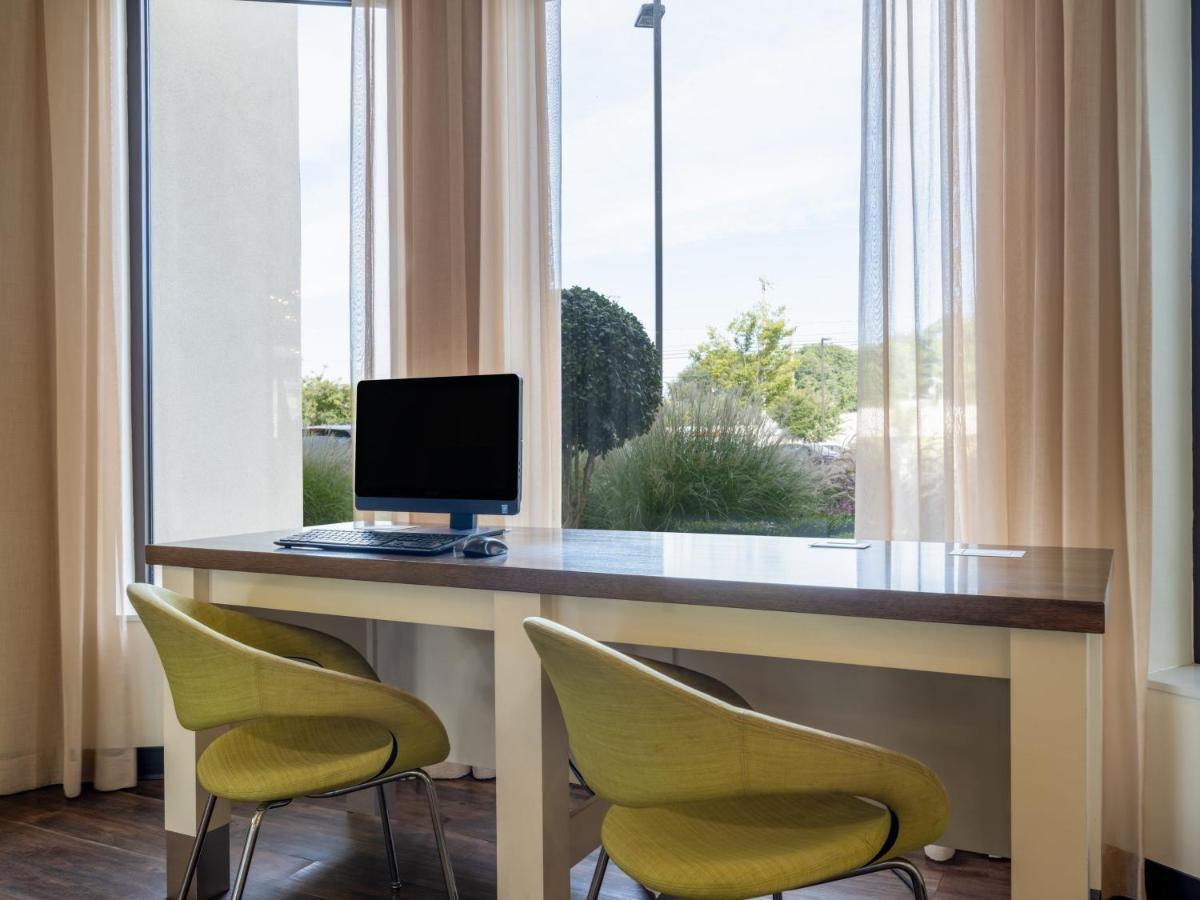 Holiday Inn Greensboro Coliseum By Ihg Buitenkant foto