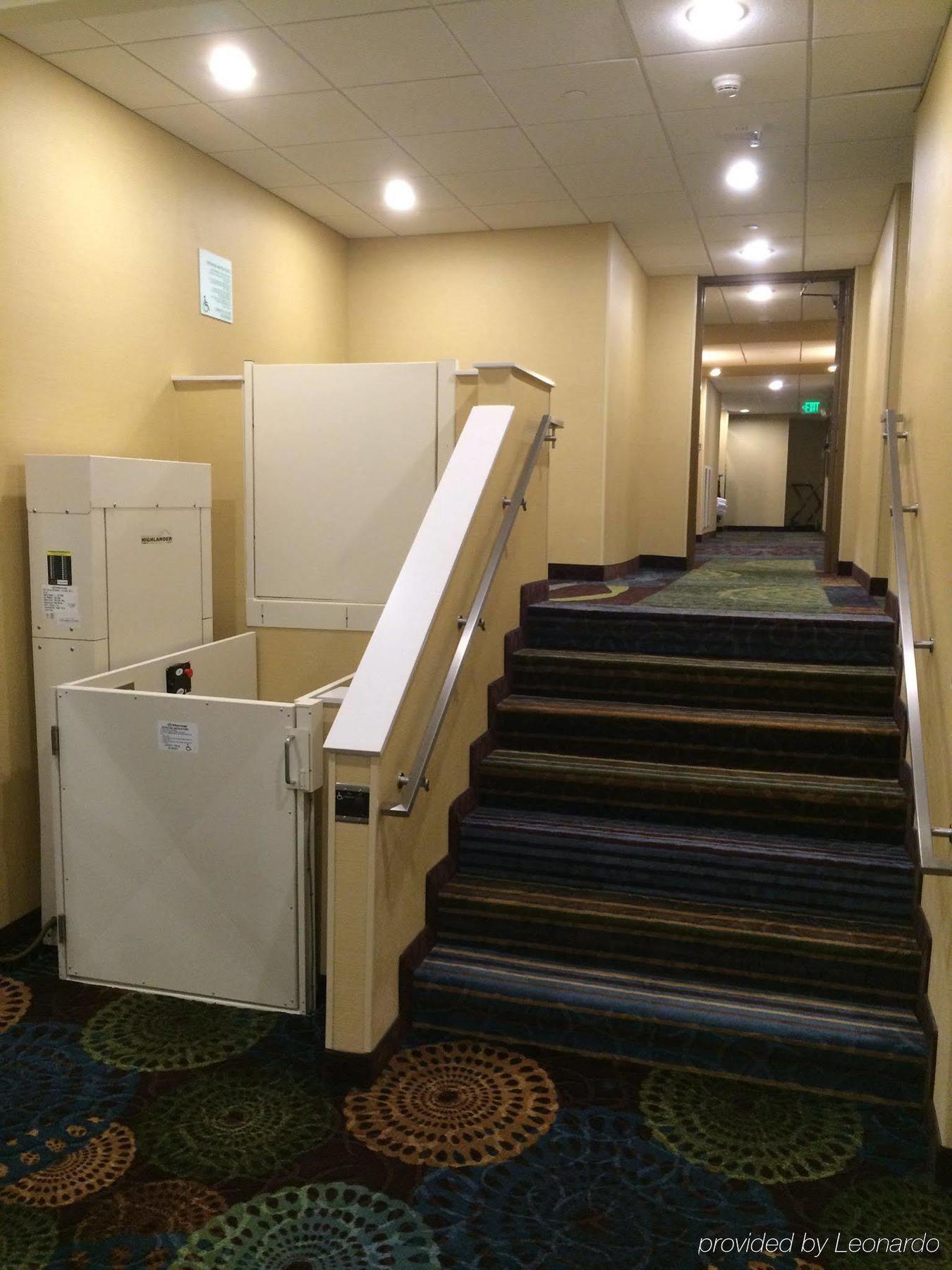 Holiday Inn Greensboro Coliseum By Ihg Buitenkant foto