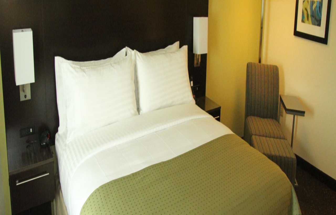 Holiday Inn Greensboro Coliseum By Ihg Buitenkant foto